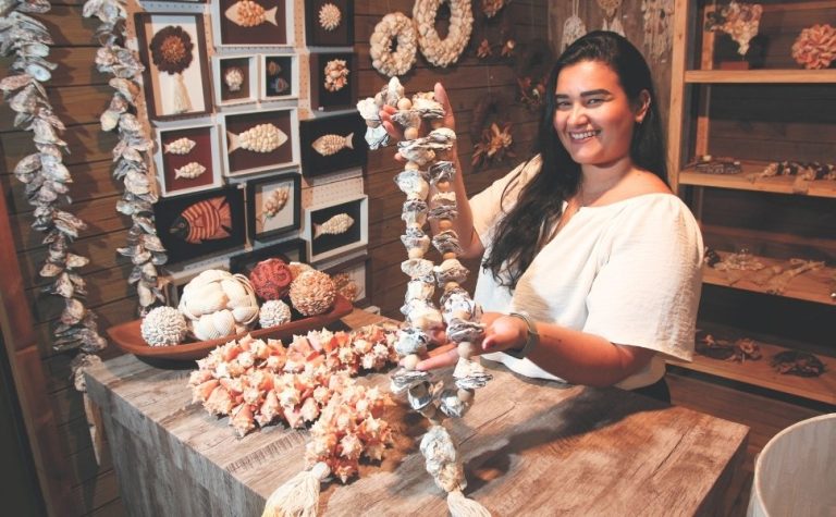 Veja dicas para decorar a casa com peças de artesanato da feira ArteSanto