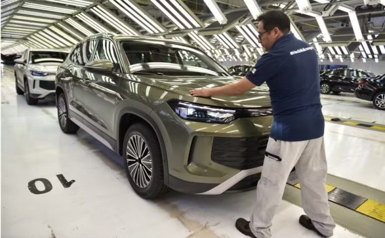 Volkswagen terá versões híbridas para todos novos modelos a partir de 2026