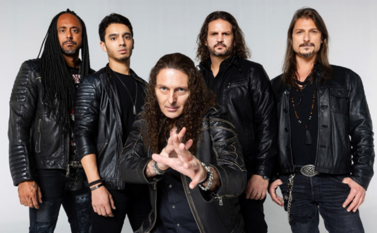 Angra anuncia saída do vocalista Fabio Lione