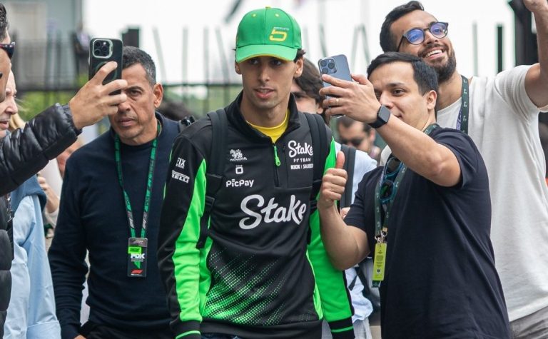 Bortoleto é 5º em primeiro treino com um F1 em Interlagos e Norris lidera
