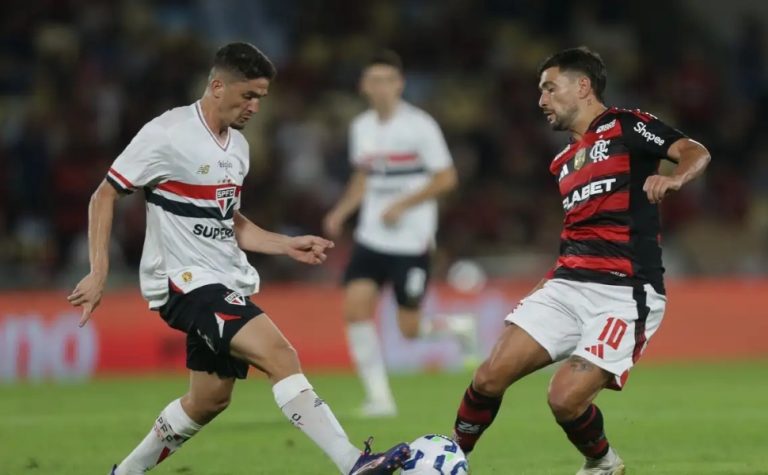 Buscando a liderança do Brasileiro, Flamengo enfrenta o São Paulo