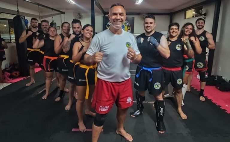 Campeonato de kickboxing em Vila Velha comemora 20 anos de academia