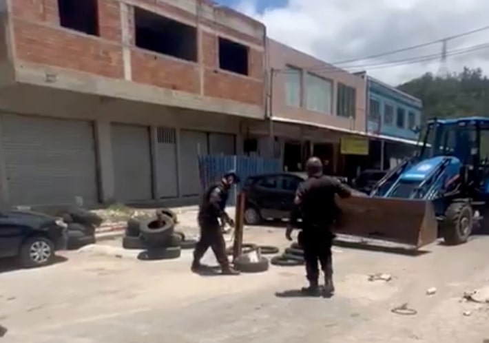 ‘Barricada Zero’: Rio tem quase 14 mil barreiras e Castro anuncia operação em 11 cidades do Estado