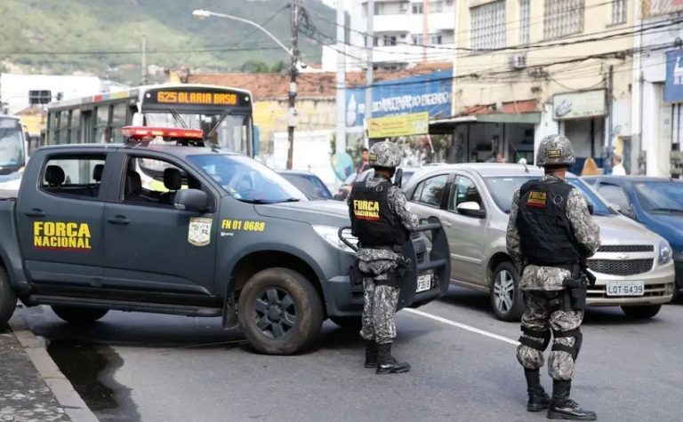 Cinco PMs são presos por crimes em megaoperação no Rio