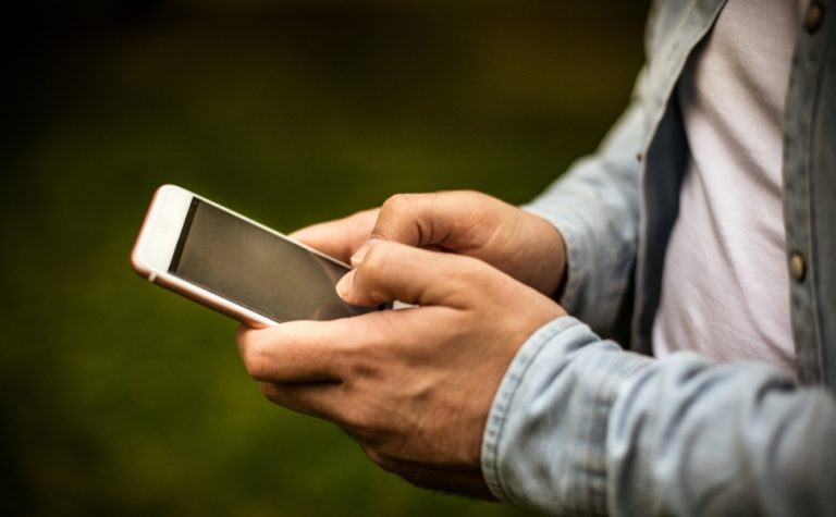 Como a polícia descobriu esquema de ‘curso’ de desbloqueio de celulares roubados