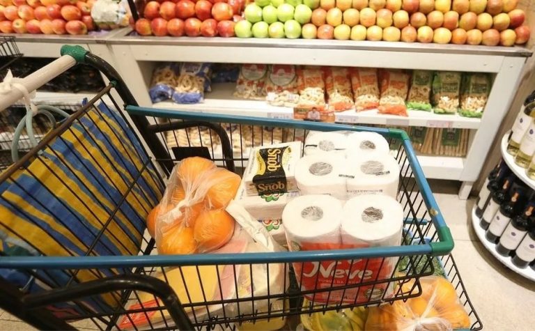 Convenção coletiva aprova fechamento dos supermercados aos domingos no ES