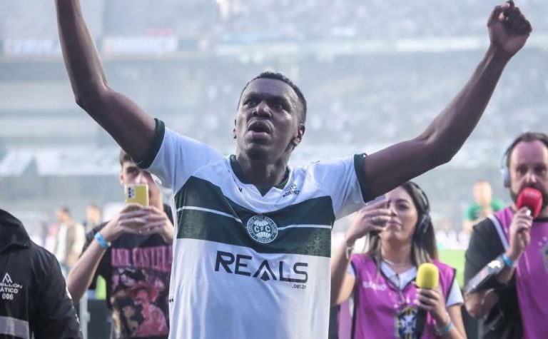 Coritiba empata com Athletic e confirma vaga na Série A; título é adiado