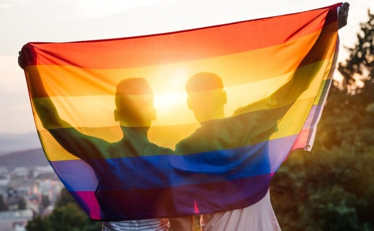 Cresce número de casais de mesmo sexo no Brasil; veja o que mudou