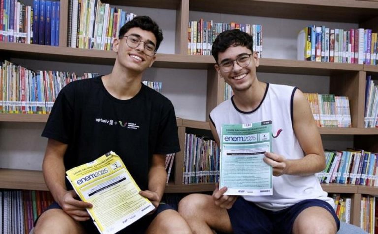 Desafio em família no segundo dia de Enem 2025