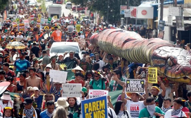 Em marcha global, indígenas cobram punição por morte de Guarani Kaiowá