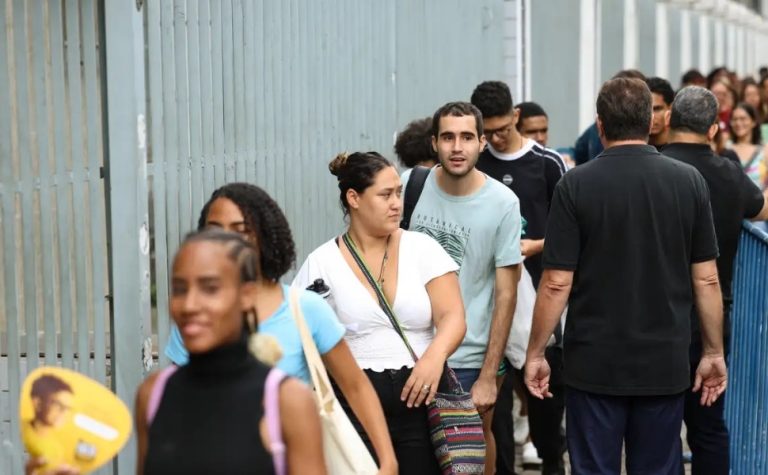 Enem 2025: cerca de 70% dos inscritos fizeram as duas etapas da prova