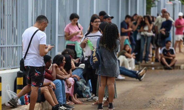 Enem 2025: saiba o que é permitido levar no primeiro dia de provas
