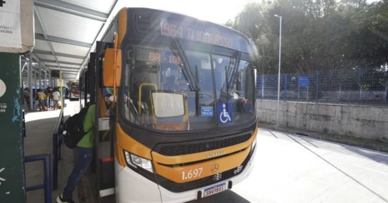 Estudantes da Rede Estadual de PE terão transporte gratuito para realizar o ENEM