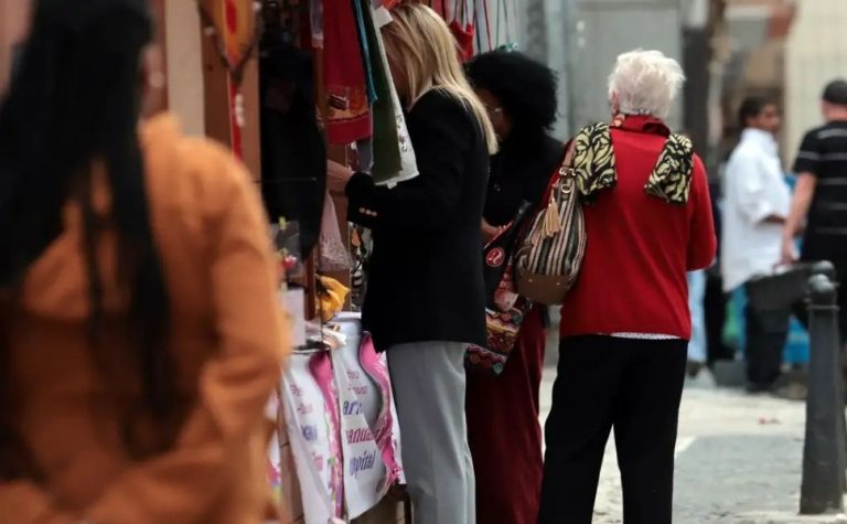Expectativa de vida no Brasil chega a 76,6 anos, diz levantamento do IBGE