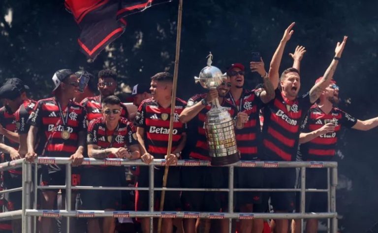 Festa do Flamengo tem desfile em trio elétrico e deve atrair 500 mil torcedores