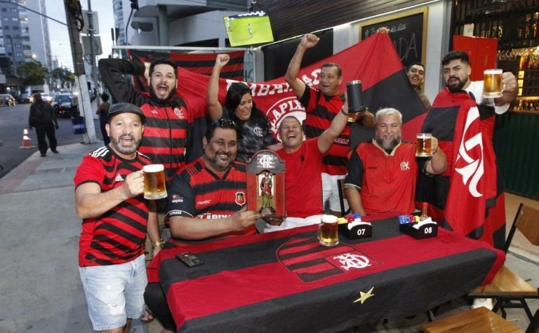 Festa nos bares da Grande Vitória para ver a final da Libertadores