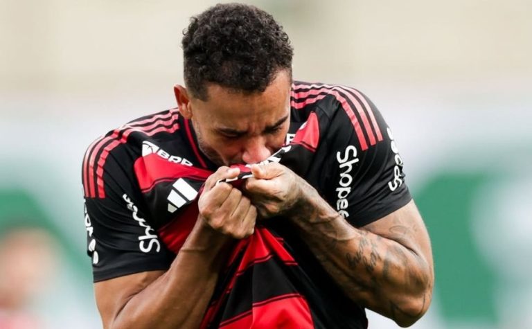 Flamengo vence Palmeiras com herói improvável e é tetra da Libertadores