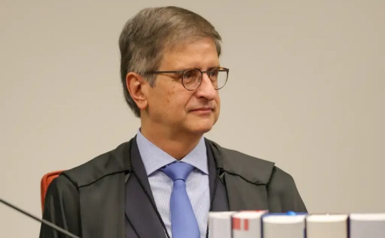 Gonet promete a senadores não interferir em Poderes e diz não criminalizar política