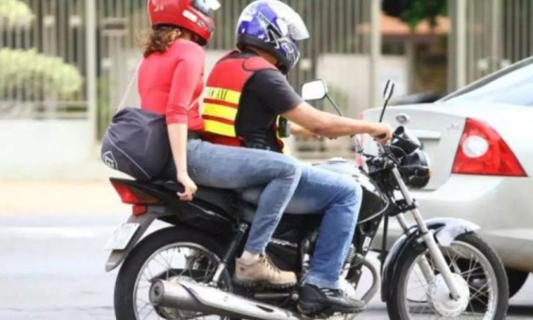Governo Lula vai liberar faixa azul para motos em todas as cidades do país