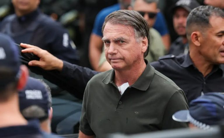 Governo vê desgaste de Bolsonaro, impacto no Congresso e pressão por anistia