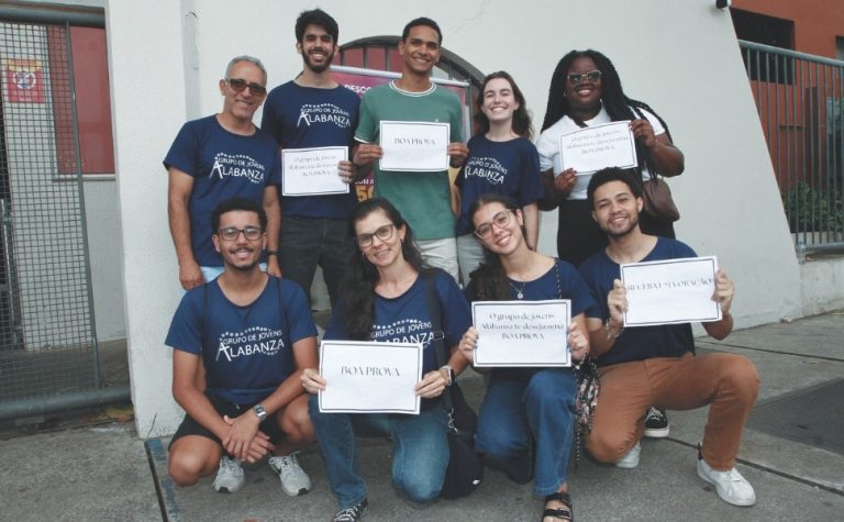 Grupo leva mensagens motivacionais para apoiar candidados do Enem em Vitória