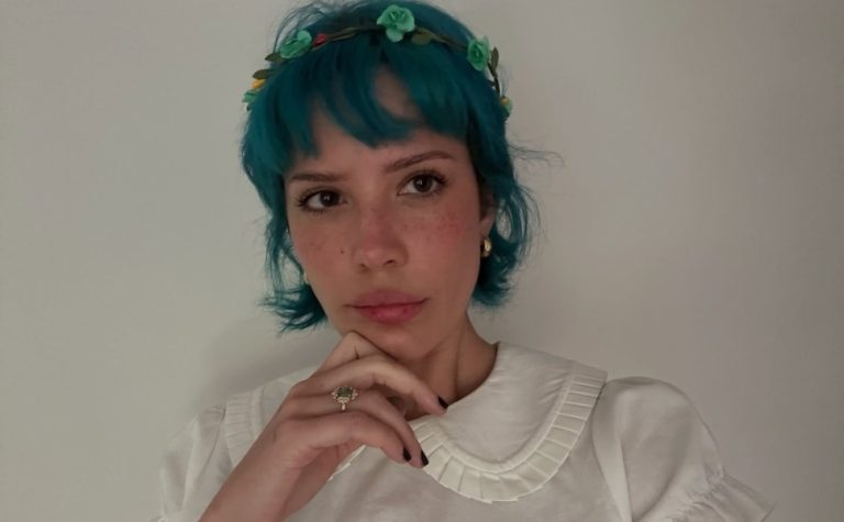 Halsey é assediada durante show nos EUA