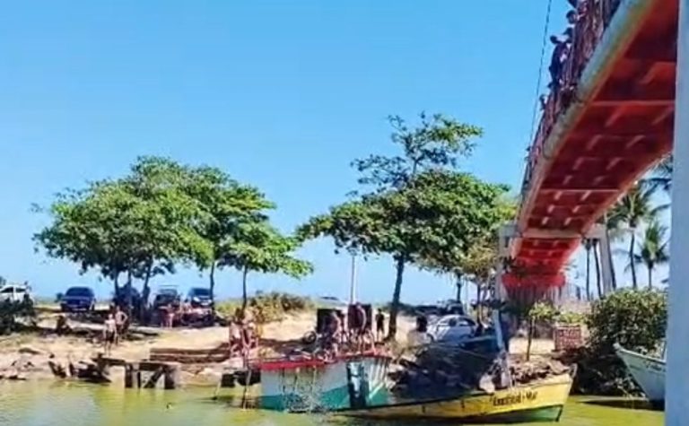 Homem morre afogado após pular de ponte na Serra