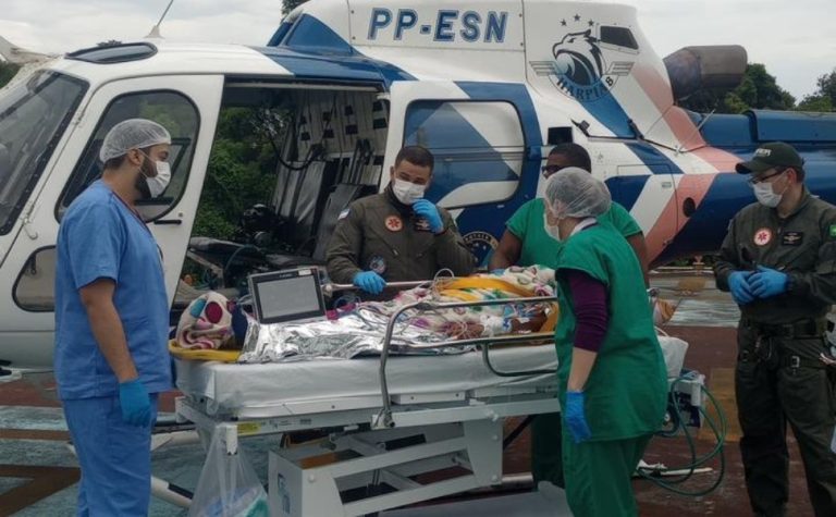 Idoso é resgatado de helicóptero após sofrer choque elétrico e queimaduras no ES