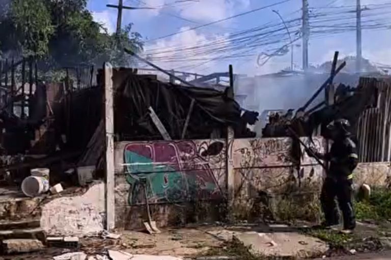 Incêndio atinge barracos em comunidade na Várzea e deixa 5 mortos