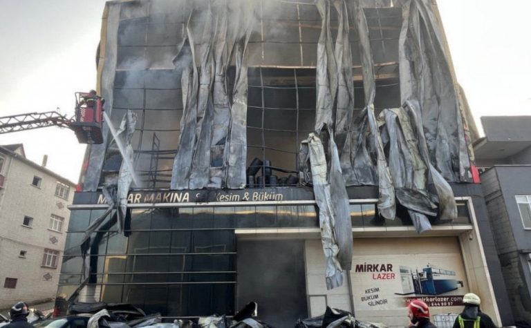 Incêndio em depósito de perfumes no noroeste da Turquia deixa seis mortos