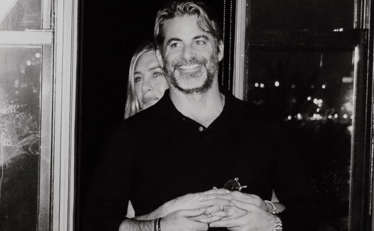 Jennifer Aniston planeja casamento luxuoso na Grécia com Jim Curtis, diz site