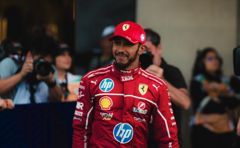 Lewis Hamilton vive inferno astral em primeiro ano na Ferrari