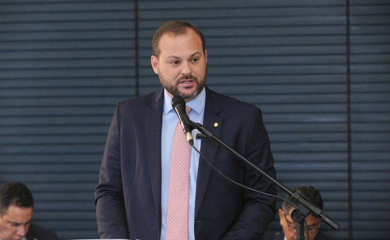 Linhalis crava que não vai deixar o Podemos