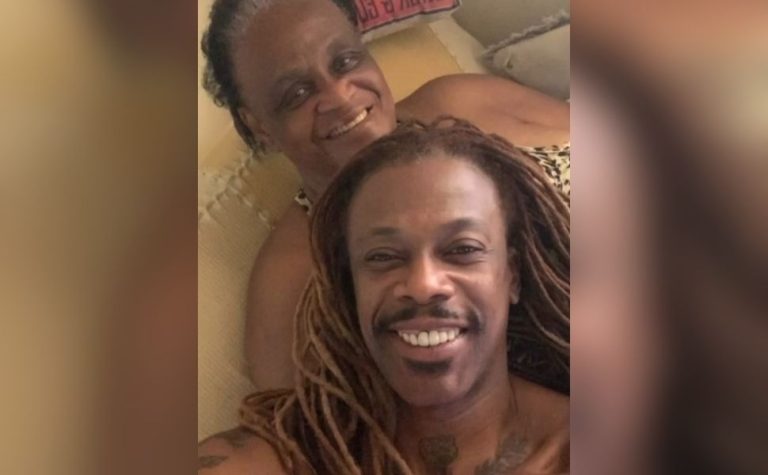 Mãe de Creo Kellab morre três dias após ele ser expulso de reality show