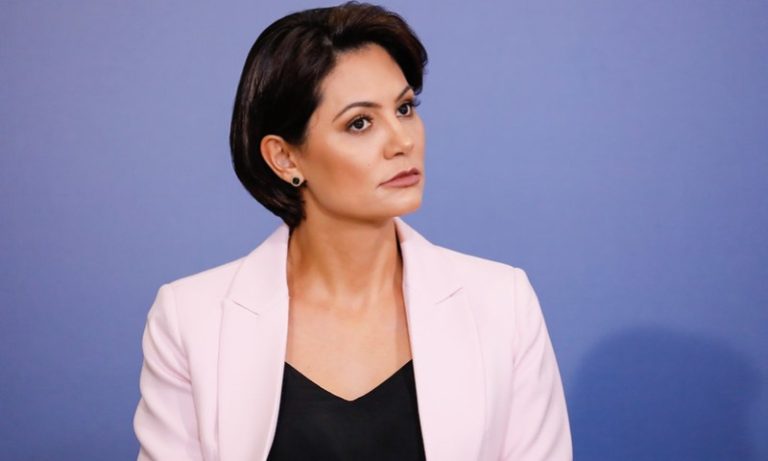 Michelle Bolsonaro diz confiar na justiça de Deus porque a humana não se sustenta