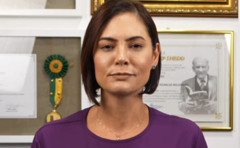 Moraes autoriza que Michelle visite Bolsonaro na PF neste domingo