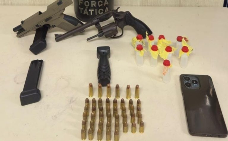 Jovem é presa com armas e drogas perto de distribuidora em Vila Velha