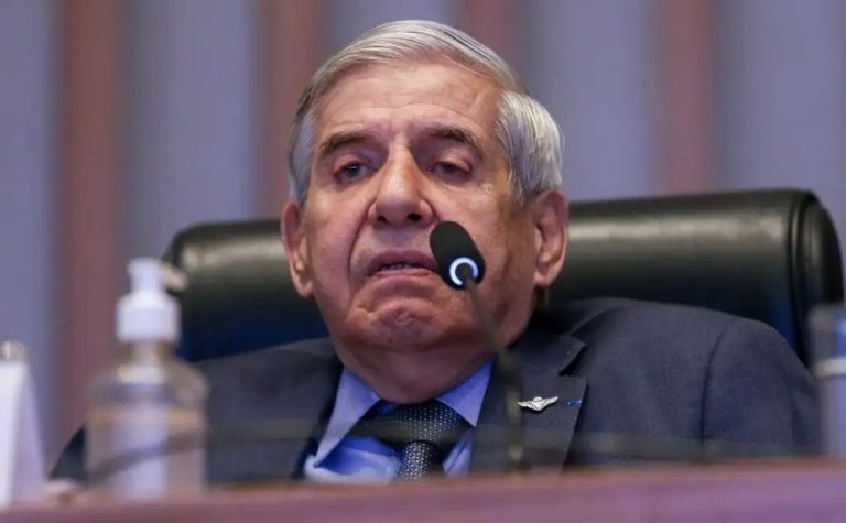 PGR é a favor de prisão domiciliar humanitária para general Heleno
