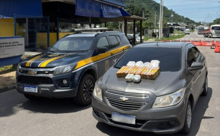 PRF apreende 20 kg de drogas na BR-101 em Viana e motorista é preso