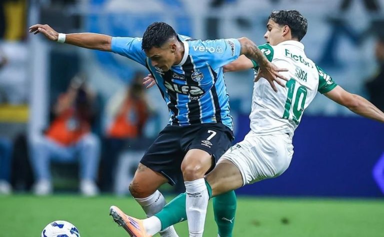 Palmeiras toma a virada, perde para Grêmio e título fica quase impossível