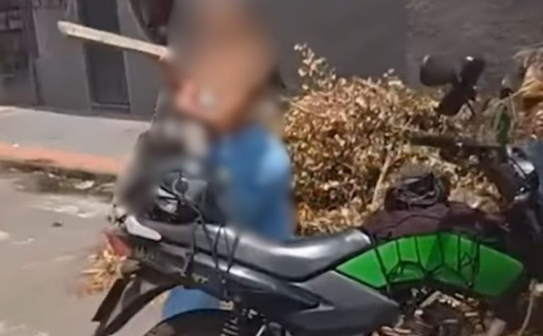 Passageira agride motociclista de aplicativo com pauladas em Vila Velha