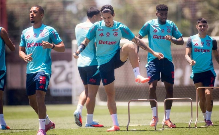 Pedro treina no campo e aumenta chances de estar em campo na final da Libertadores