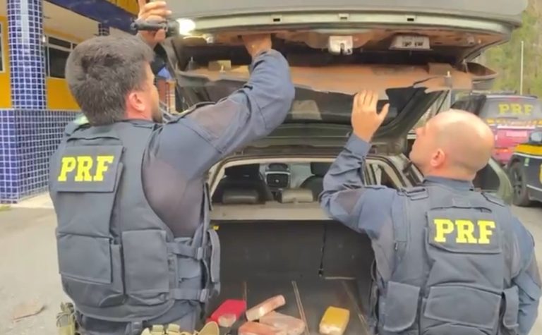 Polícia apreende 17 quilos de drogas durante fiscalização na BR-262 no ES