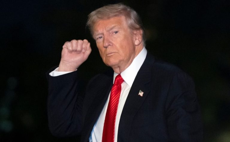 Trump confirma que conversou com Maduro por telefone