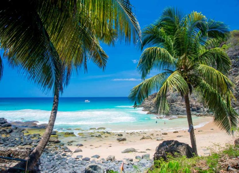 Turista de São Paulo morre após afogamento na Praia do Cachorro, em Noronha