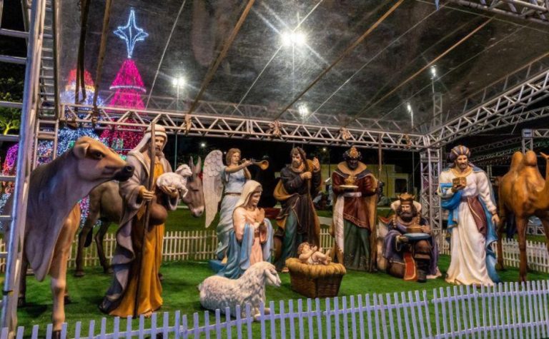Vila Natalina transforma o Parque da Prainha em cenário de magia e celebração