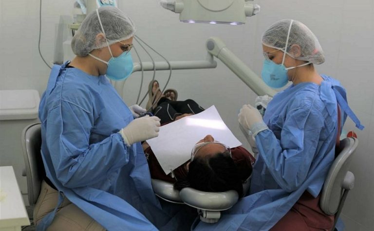900 vagas para tratamento de canal, cirurgia e prótese de graça