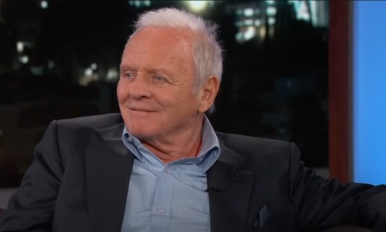 Anthony Hopkins celebra 50 anos sóbrio e relembra apagão alcoólico dirigindo