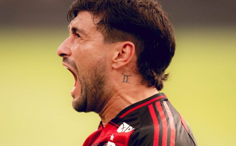 Arrascaeta faz melhor temporada no Flamengo e celebra título do Brasileirão