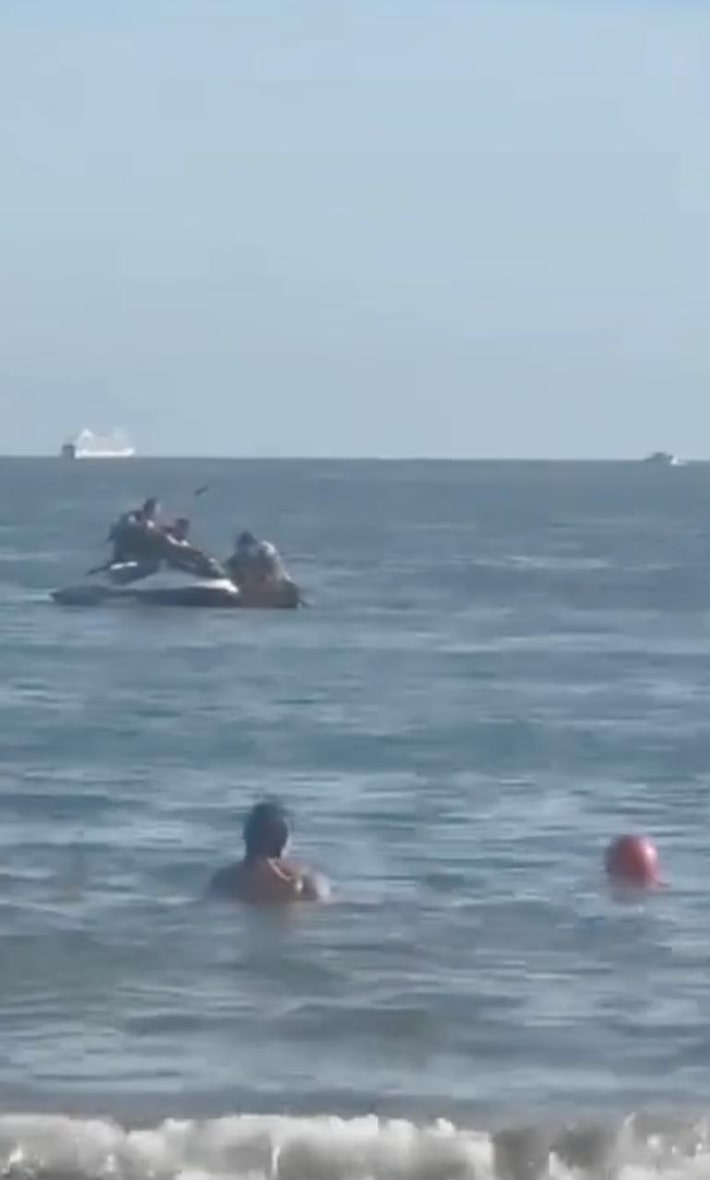 Assalto em alto-mar no litoral de SP: ‘Eles bateram no meu marido com o remo do caiaque’